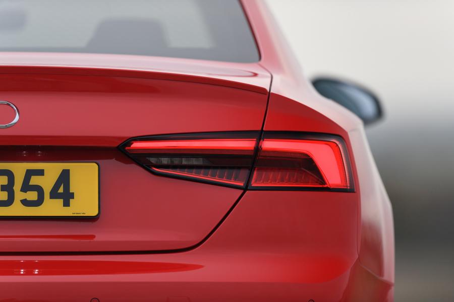 Детали экстерьера Audi S5 Coupe 2016 года  (UK) (фото 34 из 41)